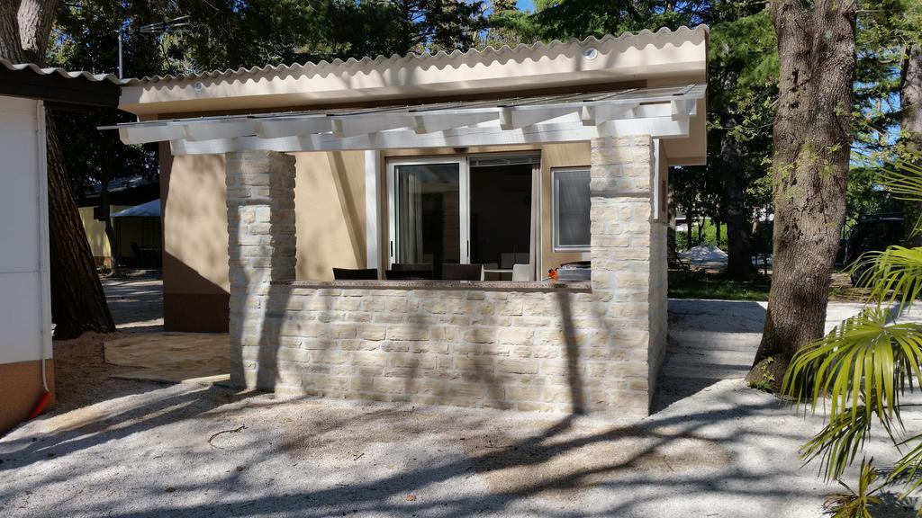 Holiday Park Mimoza Bašanija Eksteriør bilde