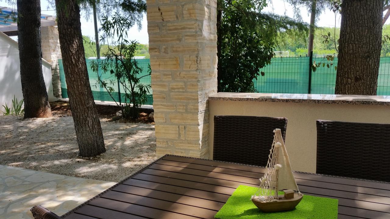 Holiday Park Mimoza Bašanija Eksteriør bilde